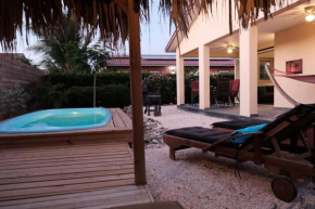 Casa Papaya with Private Pool and Covered Porch